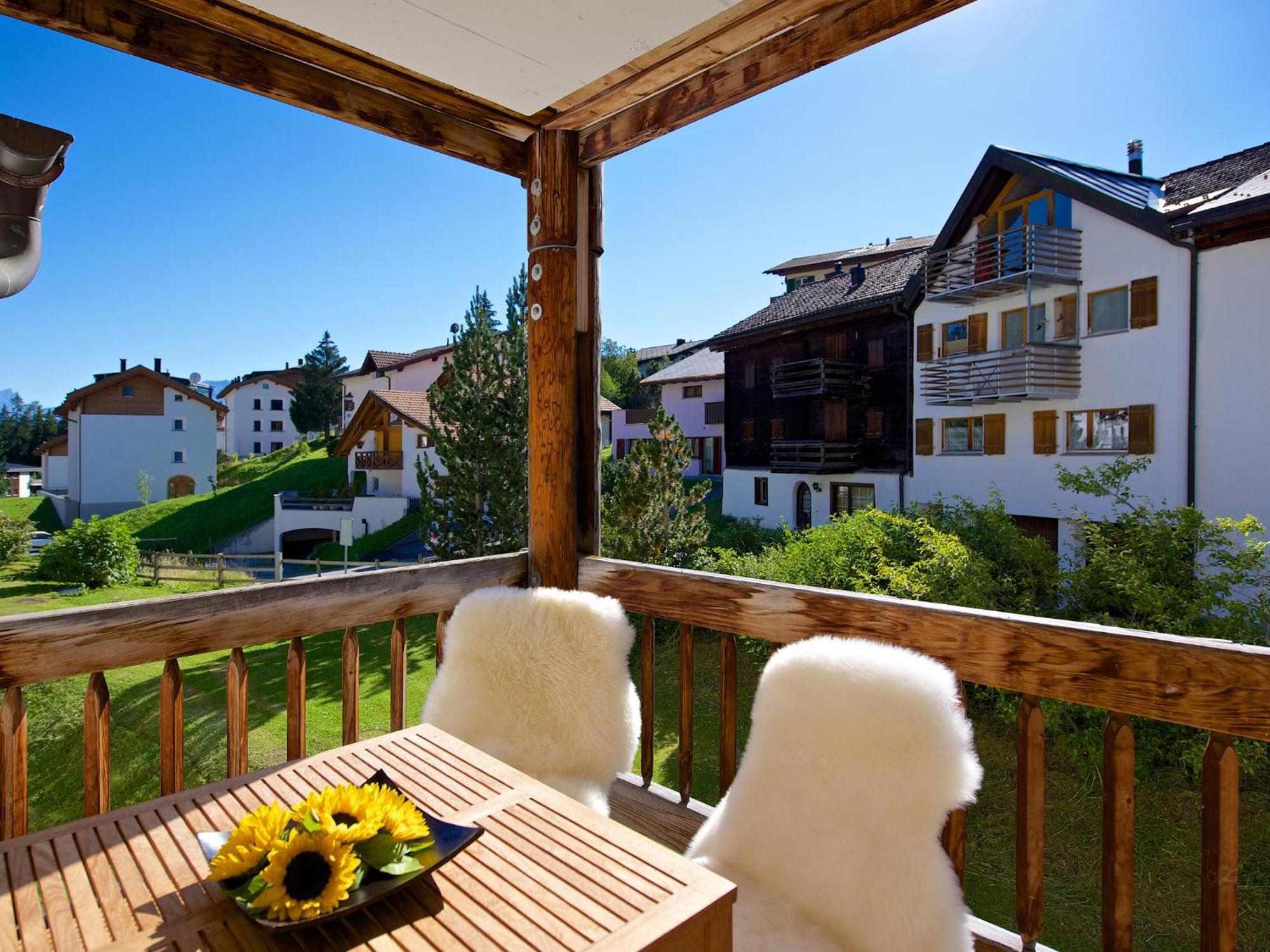 Schweizerhof Ferienwohnungen Lenzerheide 6 Camera foto